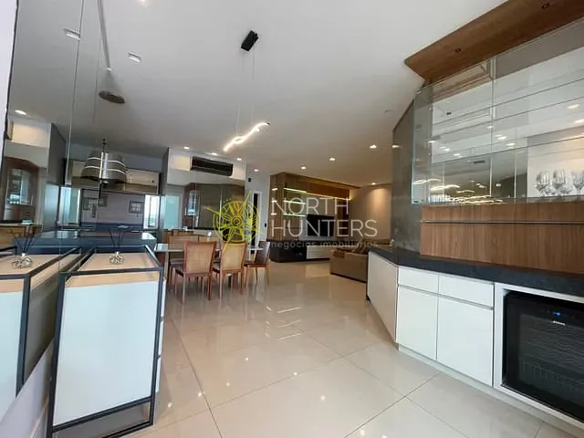 Apartamento com 196m² 3 quartos e 4 banheiros, à venda ou para alugar, no bairro Jurerê em Florianópolis