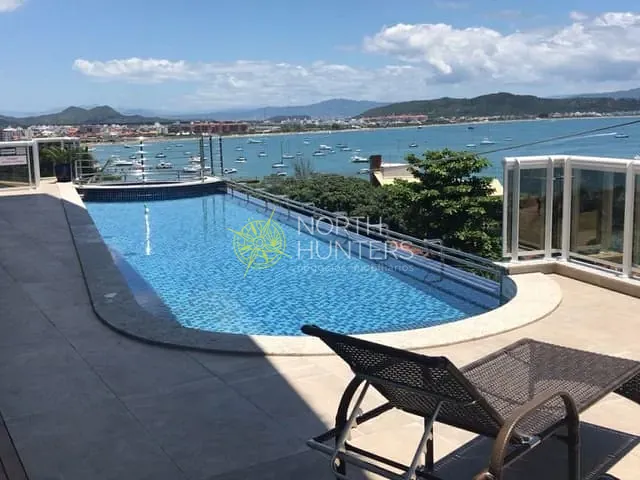 Apartamento com 196m² 3 quartos e 4 banheiros, à venda ou para alugar, no bairro Jurerê em Florianópolis