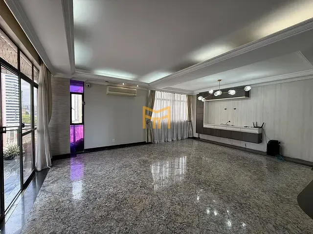 Apartamento 4 quartos e 5 banheiros, à venda, no bairro Umarizal em Belém