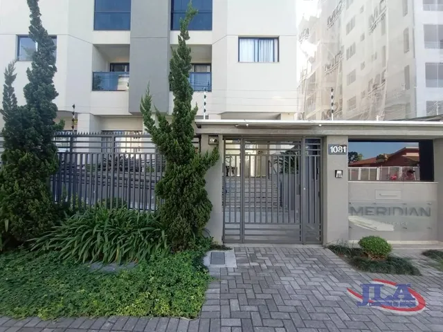 Apartamento 2 quartos e 2 banheiros, à venda, no bairro Bacacheri em Curitiba