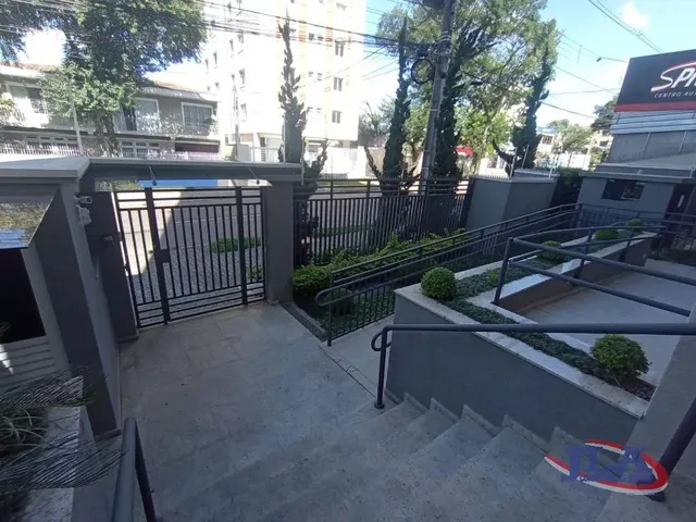 Apartamento 2 quartos e 2 banheiros, à venda, no bairro Bacacheri em Curitiba