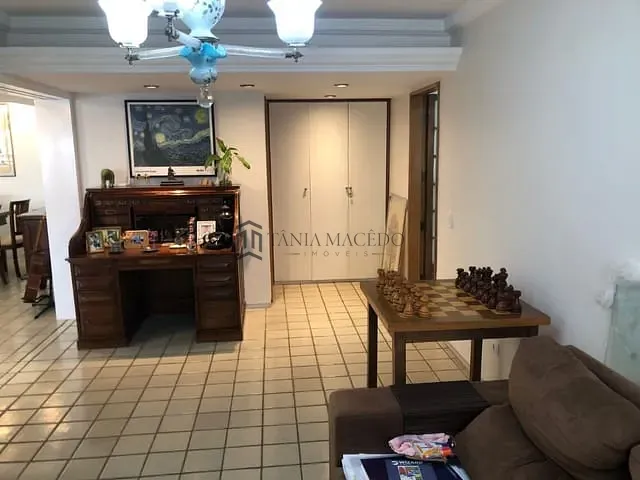 Apartamento com 320m² 3 quartos e 2 banheiros, à venda, no bairro Casa Forte em Recife