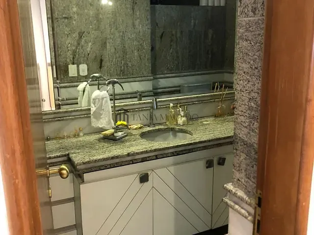 Apartamento com 320m² 3 quartos e 2 banheiros, à venda, no bairro Casa Forte em Recife