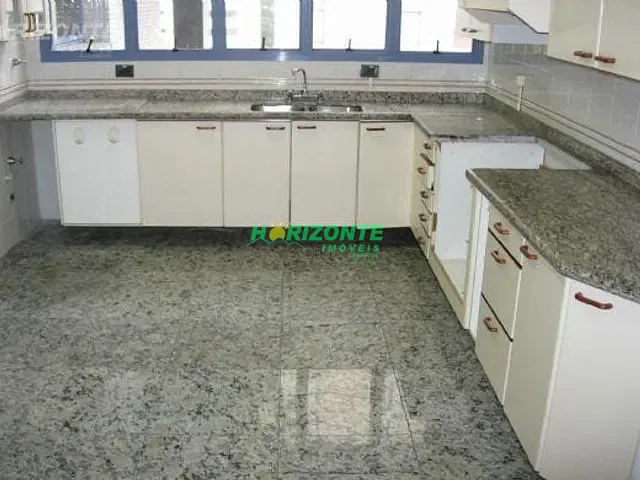 Apartamento com 350m² 4 quartos e 5 banheiros, à venda, no bairro Vila Adyana em São José dos Campos