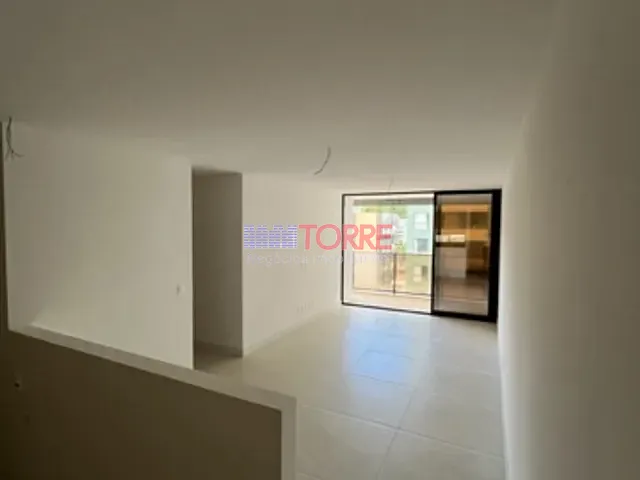 Apartamento 3 quartos e 4 banheiros, à venda, no bairro Nossa Senhora da Vitória em Ilhéus
