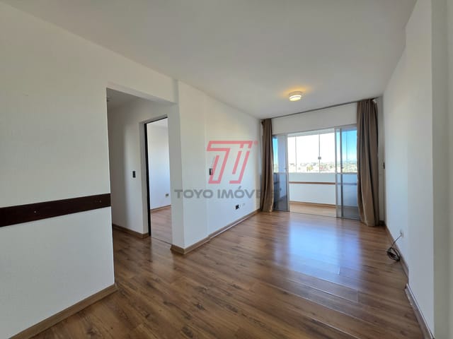 Apartamento 2 quartos e 2 banheiros, para alugar, no bairro Portão em Curitiba