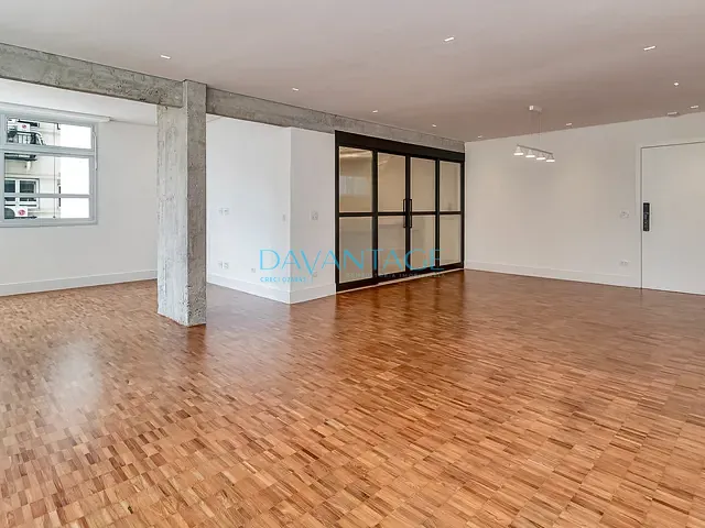 Apartamento com 214m² 3 quartos e 5 banheiros, à venda, no bairro Cerqueira César em São Paulo