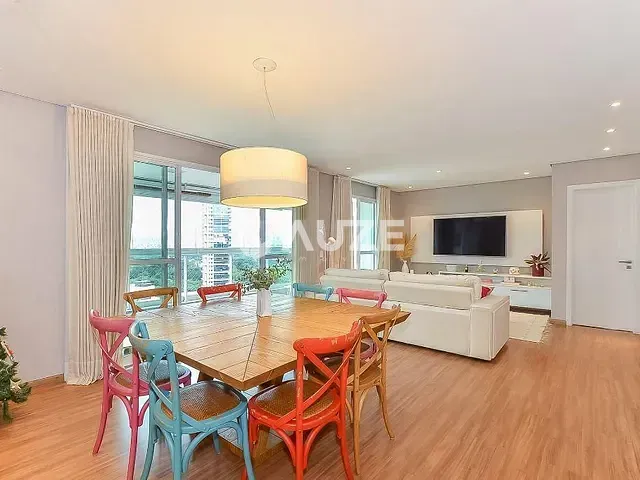 Apartamento com 126m² 3 quartos e 3 banheiros, à venda, no bairro Campo Comprido em Curitiba