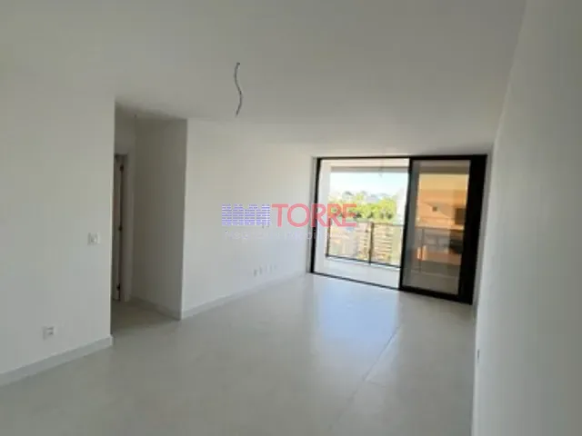 Apartamento 3 quartos e 4 banheiros, à venda, no bairro Nossa Senhora da Vitória em Ilhéus