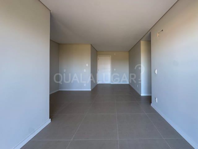 Apartamento 3 quartos e 2 banheiros, à venda ou para alugar, no bairro Recife em Tubarão