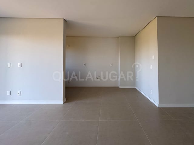 Apartamento 3 quartos e 2 banheiros, à venda ou para alugar, no bairro Recife em Tubarão