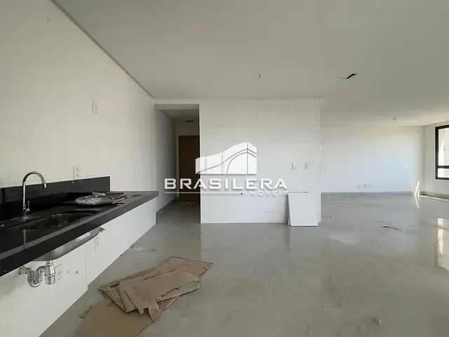 Apartamento com 232m² 4 quartos e 5 banheiros, à venda, no bairro Jardim Goiás em Goiânia