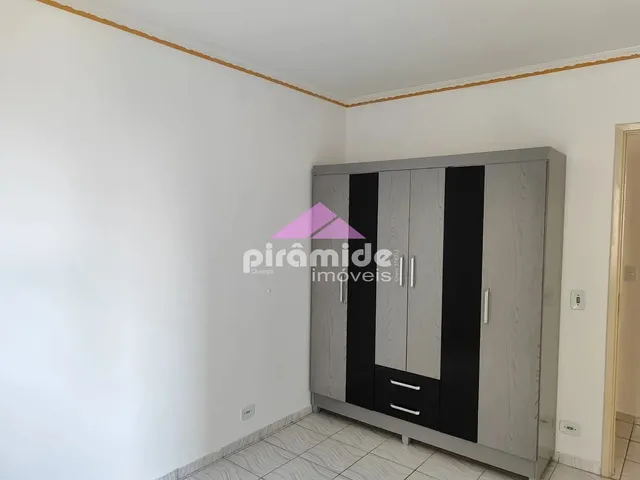 Apartamento com 70m² 2 quartos e 2 banheiros, para alugar, no bairro Centro em São José Dos Campos