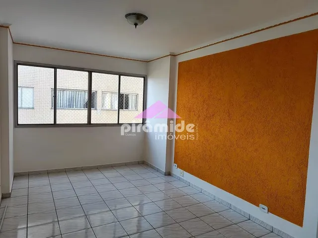 Apartamento com 70m² 2 quartos e 2 banheiros, para alugar, no bairro Centro em São José Dos Campos