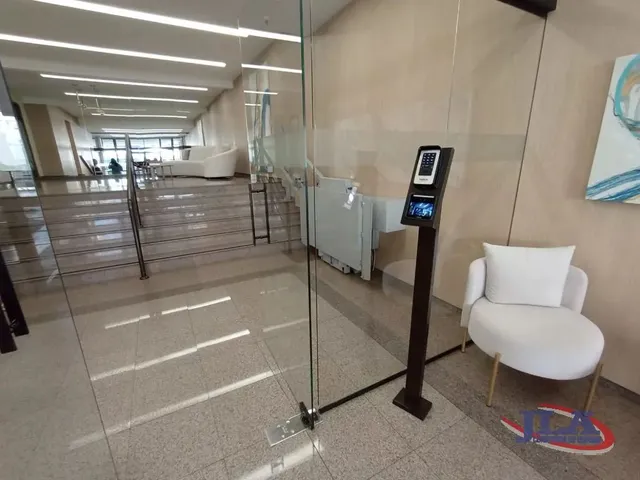 Apartamento 3 quartos e 4 banheiros, à venda, no bairro Água Verde em Curitiba