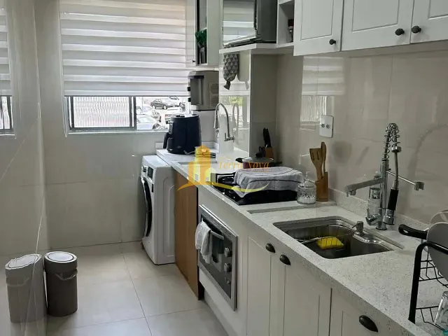 Apartamento 2 quartos e 1 banheiro, à venda, no bairro Vila Carmosina em São Paulo