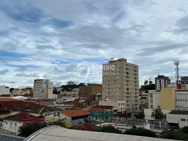 Apartamento com 159m² 3 quartos e 2 banheiros, à venda, no bairro Centro em Uberaba