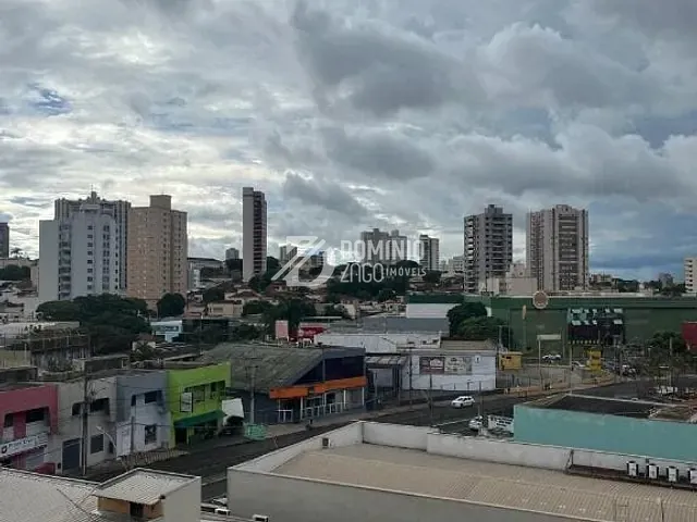 Apartamento com 159m² 3 quartos e 2 banheiros, à venda, no bairro Centro em Uberaba