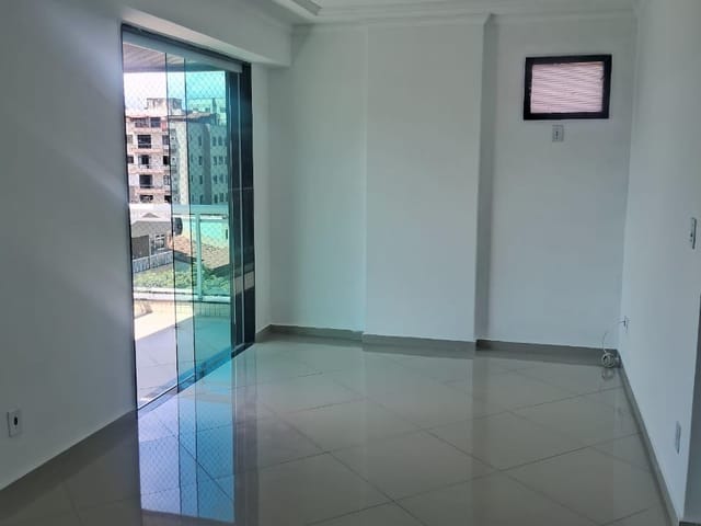 Apartamento com 118m² 3 quartos e 1 banheiro, para alugar, no bairro Vila Valqueire em Rio de Janeiro