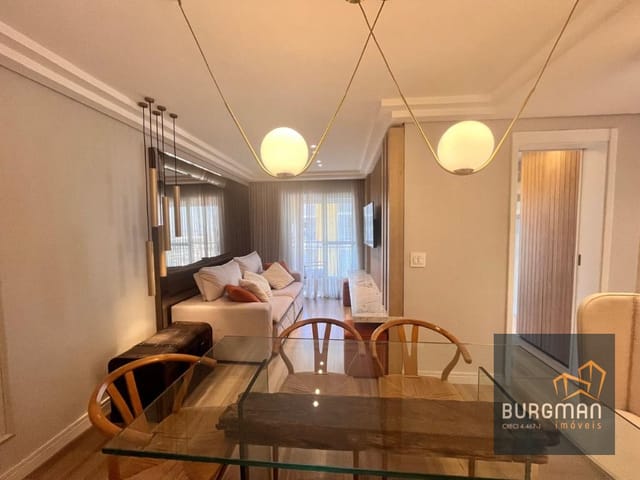 Apartamento 3 quartos e 2 banheiros, para alugar, no bairro Capão Raso em Curitiba