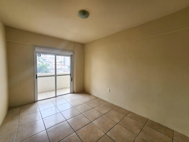Apartamento com 50m² 1 quarto e 1 banheiro, para alugar, no bairro Centro em Pelotas