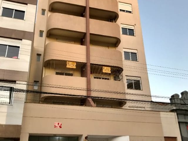 Apartamento com 50m² 1 quarto e 1 banheiro, para alugar, no bairro Centro em Pelotas