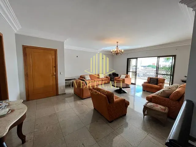 Apartamento com 240m² 4 quartos e 6 banheiros, à venda, no bairro Santa Rosa em Cuiabá