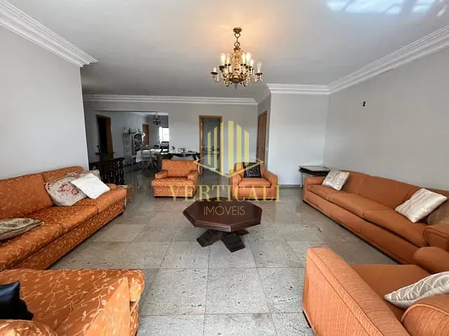 Apartamento com 240m² 4 quartos e 6 banheiros, à venda, no bairro Santa Rosa em Cuiabá