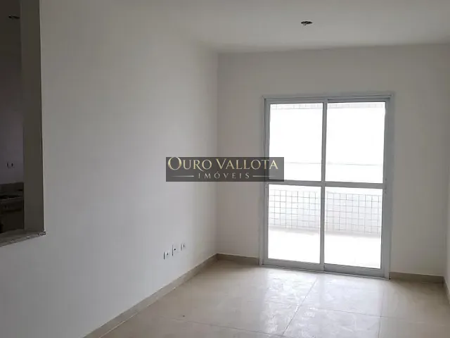 Apartamento 2 quartos e 1 banheiro, à venda, no bairro Canto do Forte em Praia Grande