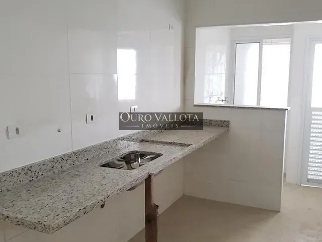 Apartamento 2 quartos e 1 banheiro, à venda, no bairro Canto do Forte em Praia Grande