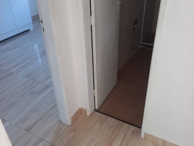 Foto do Apartamento - Apartamento para locação: 1 Quarto com Vaga, Semi-Mobiliado e Condomínio com Água e Gás Inclusos - Centro, Campos dos Goytacazes/RJ | BBUSINESS