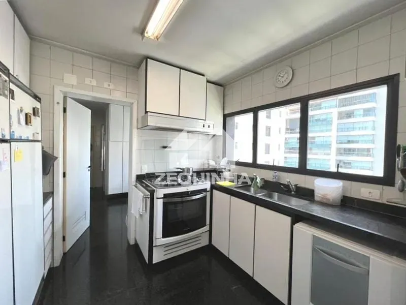 Apartamento, 3 quartos, 220 m² - Foto 8