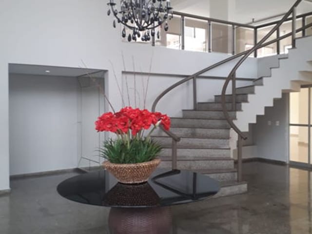 Apartamento com 270m² 3 quartos e 4 banheiros, à venda, no bairro Duque de Caxias II em Cuiabá
