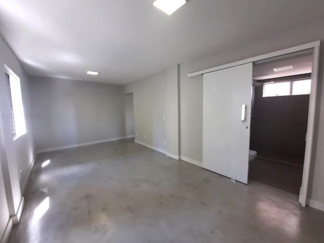 Foto do Apartamento - Edifício Inhambupe - Apartamento à venda 1 dormitório -  Centro, Londrina, PR | Premier Imóveis