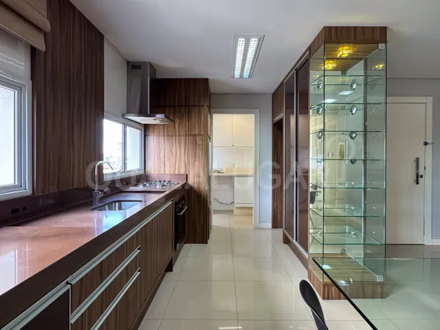 Apartamento 3 quartos e 2 banheiros, à venda ou para alugar, no bairro Vila Moema em Tubarão