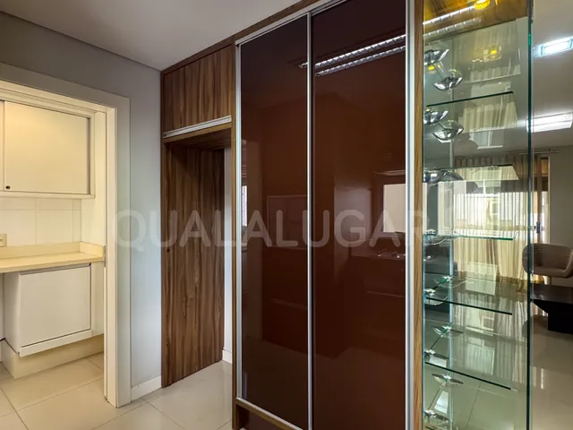 Apartamento 3 quartos e 2 banheiros, à venda ou para alugar, no bairro Vila Moema em Tubarão