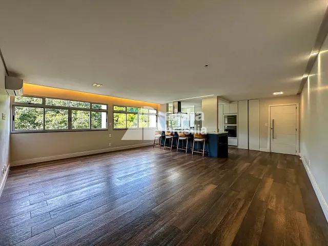 Apartamento 3 quartos e 2 banheiros, à venda, no bairro Asa Sul em Brasília