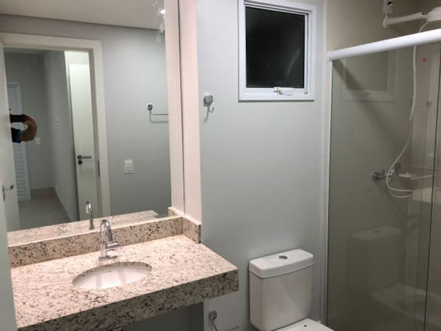 Apartamento 2 quartos e 2 banheiros, para alugar, no bairro Jardim Petrópolis em Cuiabá