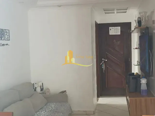 Apartamento 2 quartos e 1 banheiro, à venda, no bairro Vila Carmosina em São Paulo