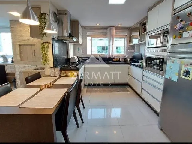 Apartamento com 175m² 3 quartos e 5 banheiros, à venda, no bairro Victor Konder em Blumenau