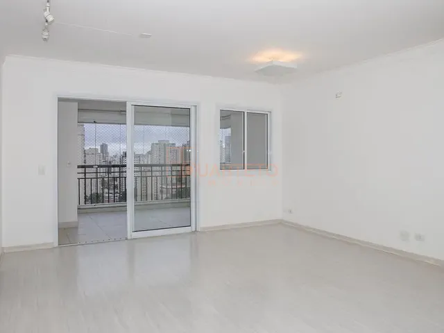 Apartamento 2 quartos e 1 banheiro, à venda ou para alugar, no bairro Vila Romana em São Paulo