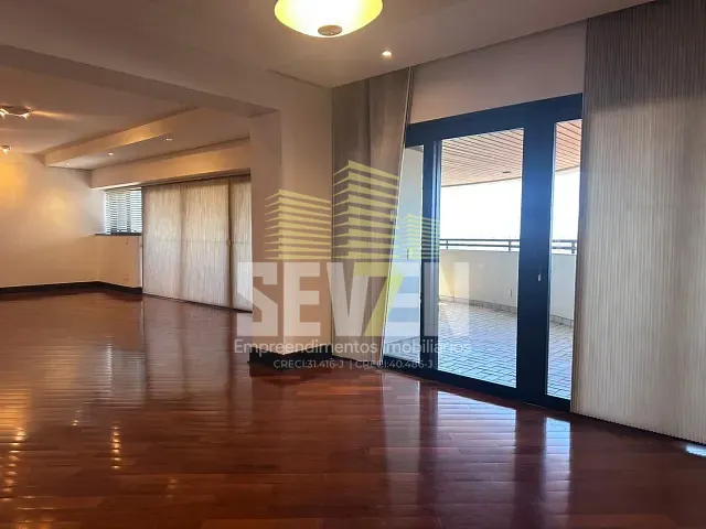 Apartamento com 420m² 4 quartos e 5 banheiros, para alugar, no bairro Vila Samaritana em Bauru