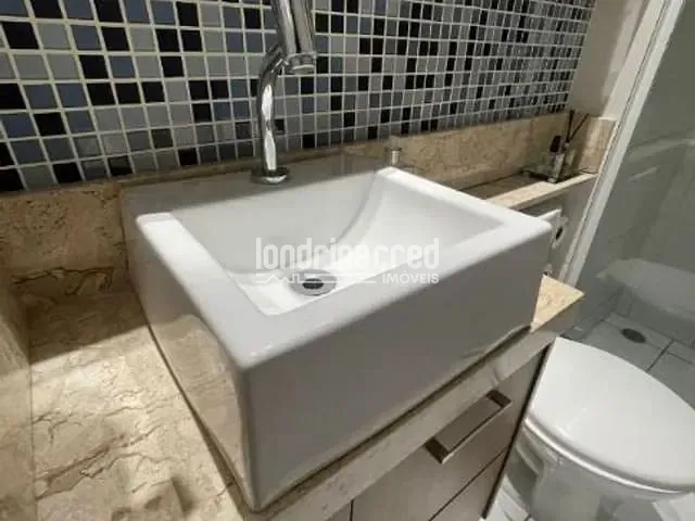 Apartamento 2 quartos e 1 banheiro, à venda, no bairro Ouro Verde em Londrina