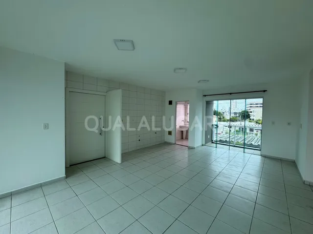 Apartamento 2 quartos e 2 banheiros, para alugar, no bairro Vila Moema em Tubarão