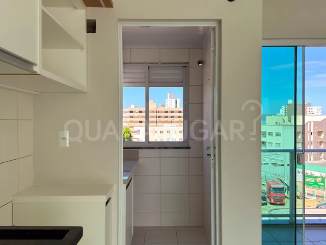 Apartamento 2 quartos e 2 banheiros, para alugar, no bairro Vila Moema em Tubarão
