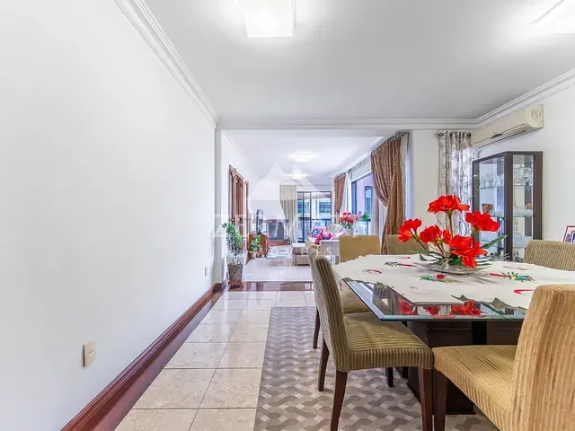 Apartamento com 326m² 3 quartos e 5 banheiros, à venda, no bairro Ponta Aguda em Blumenau