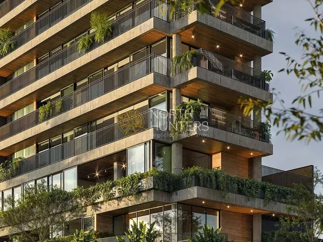 Apartamento com 299m² 4 quartos e 5 banheiros, à venda, no bairro Santo Antônio em Joinville