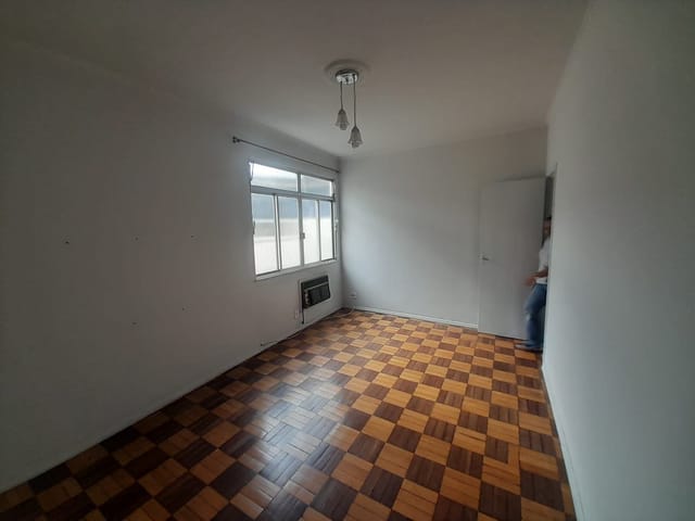 Apartamento com 80m² 2 quartos e 2 banheiros, para alugar, no bairro Vila Valqueire em Rio de Janeiro