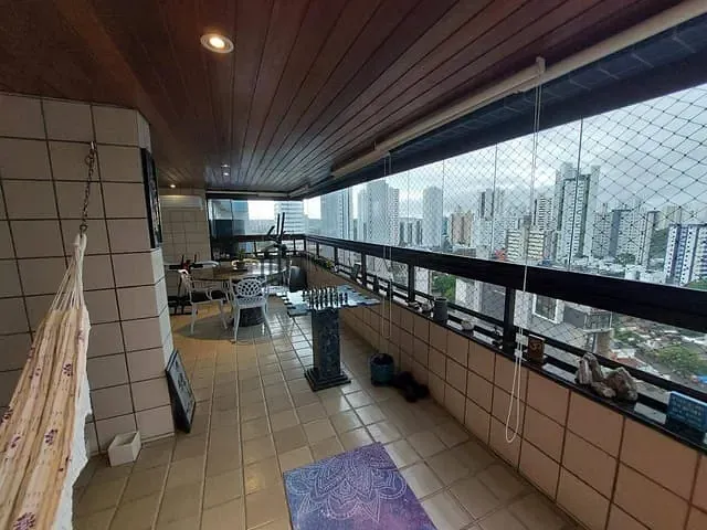 Apartamento 3 quartos e 3 banheiros, à venda, no bairro Casa Forte em Recife