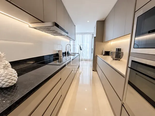 Apartamento com 182m² 3 quartos e 5 banheiros, à venda, no bairro Setor Marista em Goiânia